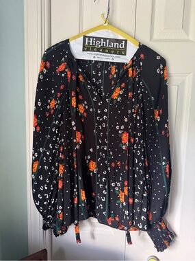 Floral Pleated Long-Sleeve Smock Top - Black with Orange Flowers